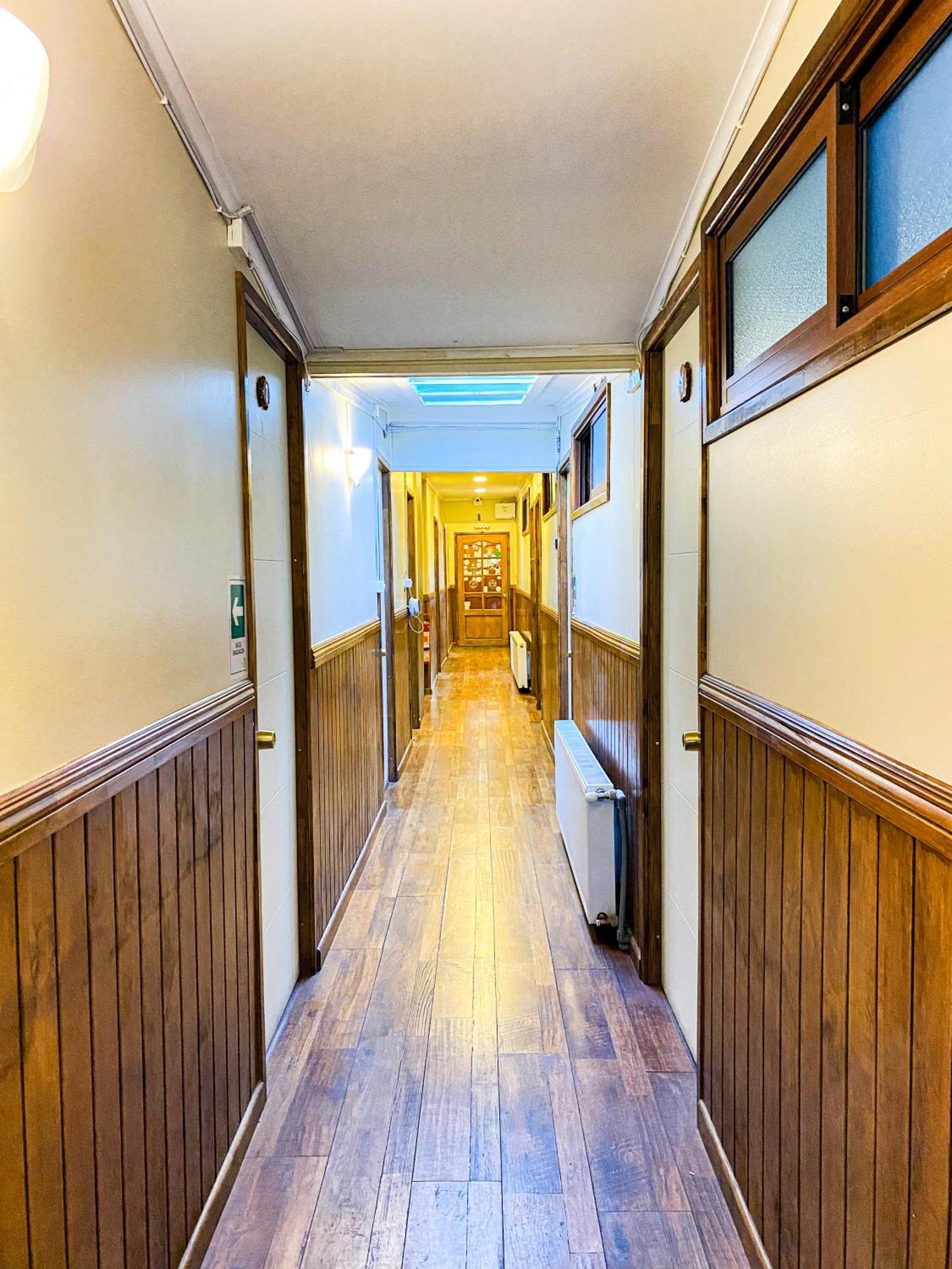 Hostal Reymer Patagonia Puerto Natales Exterior photo